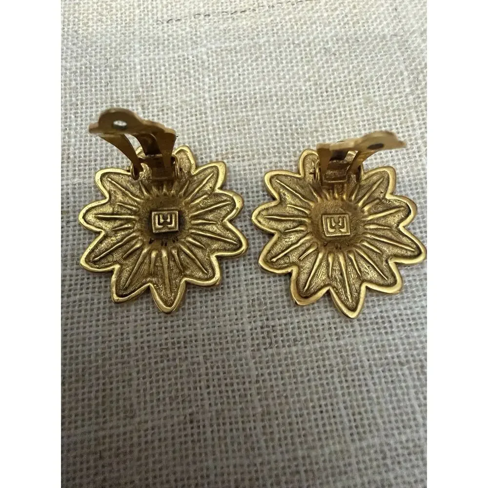 Vintage Gold Tone Sunflower Daisy Clip On Earrings Textured Floral Signed Boho
